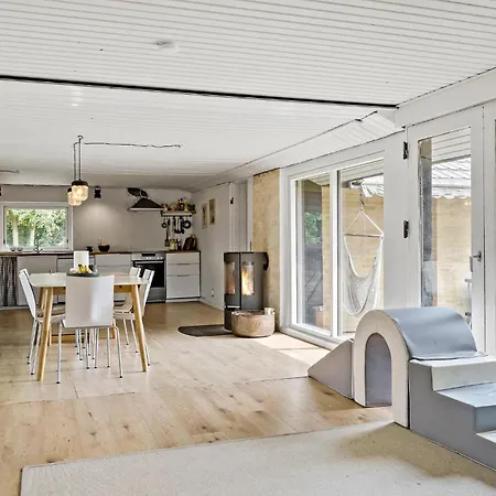 2 Bedroom In * Store Fuglede